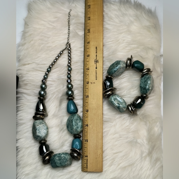 Statement Chunky Lucite Necklace And Elastic Bracelet Blue Teal Set Of 2 - Picture 8 of 8